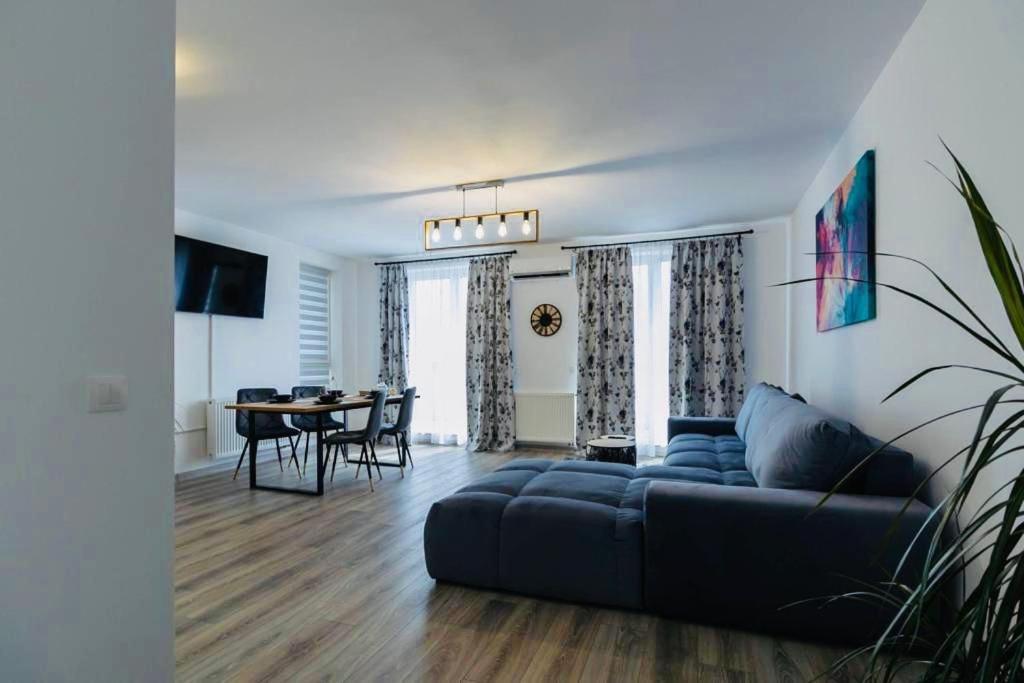 Dominic Apartments سيفِسوارا المظهر الخارجي الصورة